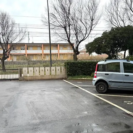 F007 - Fano, Monolocale Fronte Mare In Con Piscina Fano