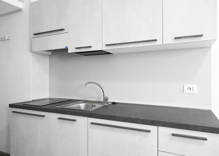 F007 - Fano, Monolocale Fronte Mare In Con Piscina * Fano