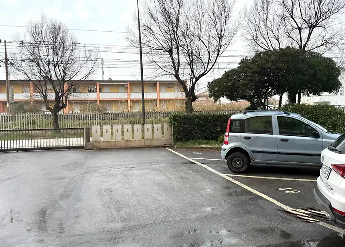 F007 - Fano, Monolocale Fronte Mare In Con Piscina Fano